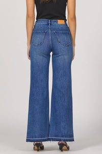 Holly Jean