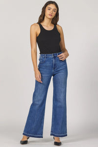 Holly Jean