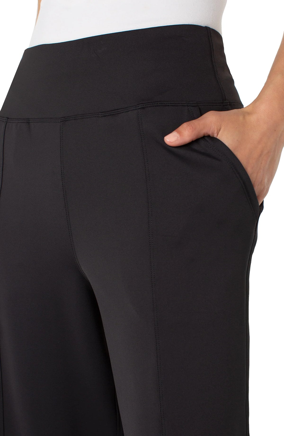 Crop Wide Leg Tech Pant