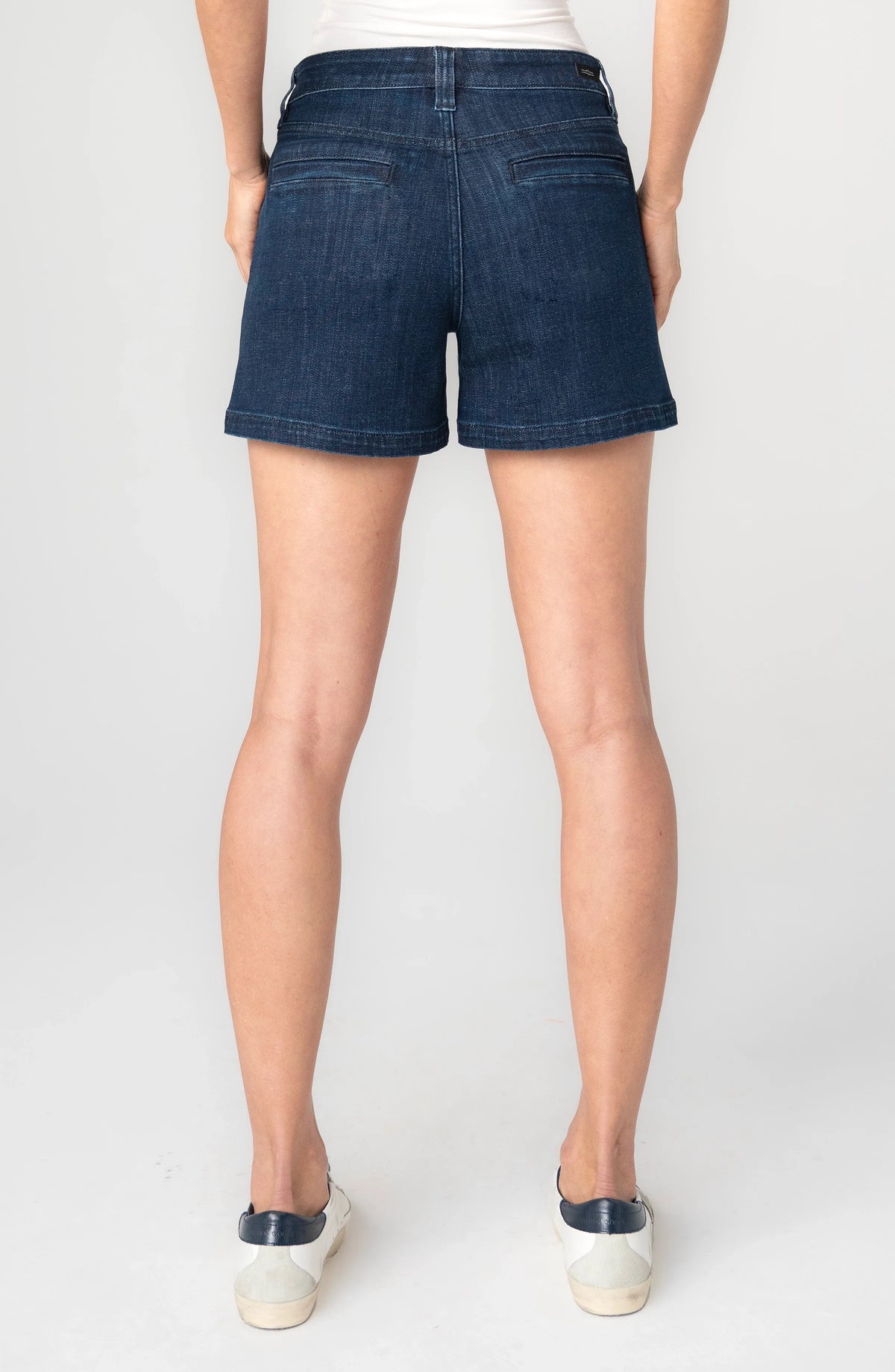 Vintage Short With Flap Front Pocket