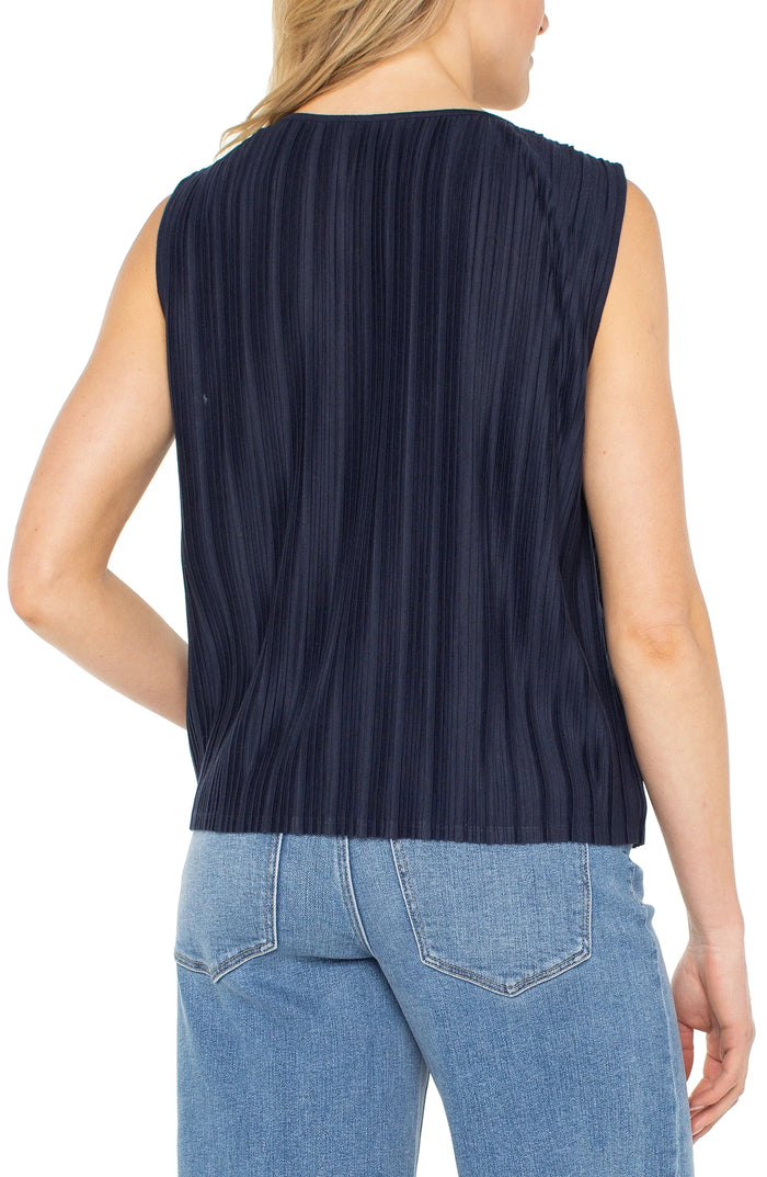 Sleeveless Boat Neck