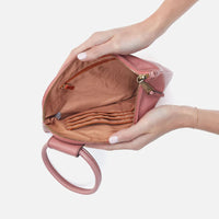 Sable Wristlet Rose