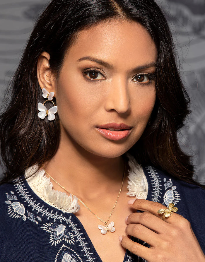 Monarch Carved Necklace Gold/Mother of Pearl