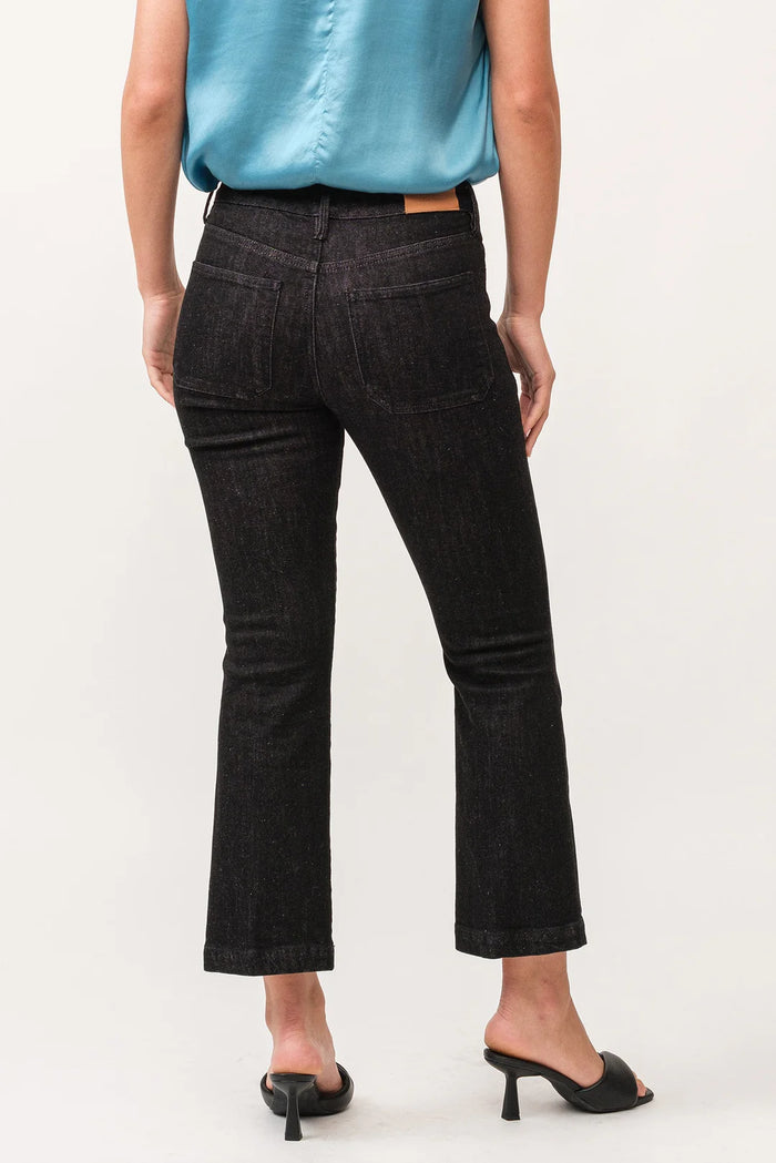 Jeanne Mid Rise Cropped Flare True Black