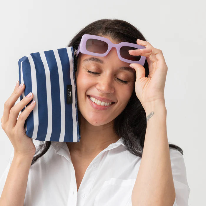 Twiggy Pouch Catch My Drift